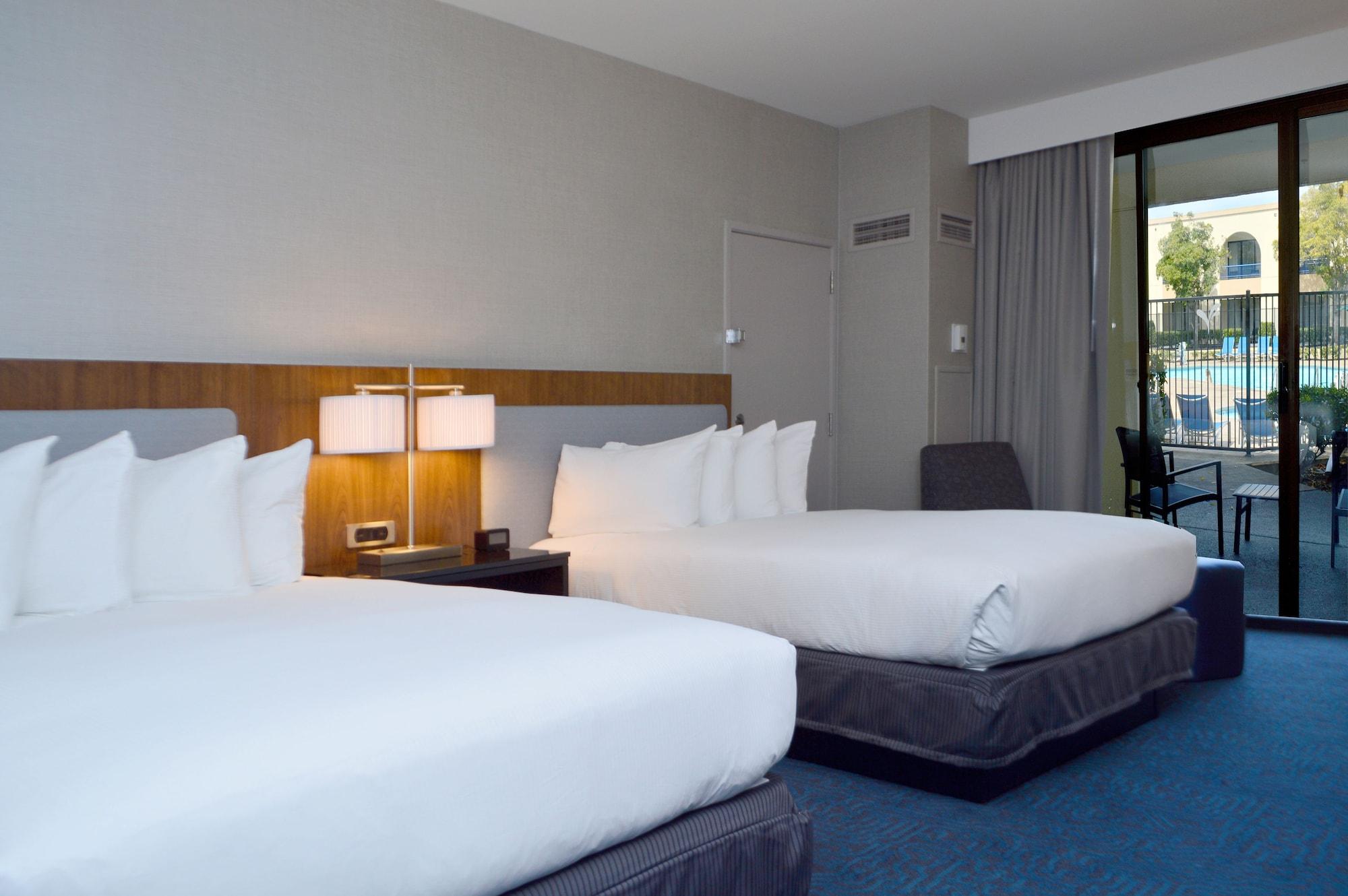 Doubletree By Hilton Newark-Fremont Otel Dış mekan fotoğraf