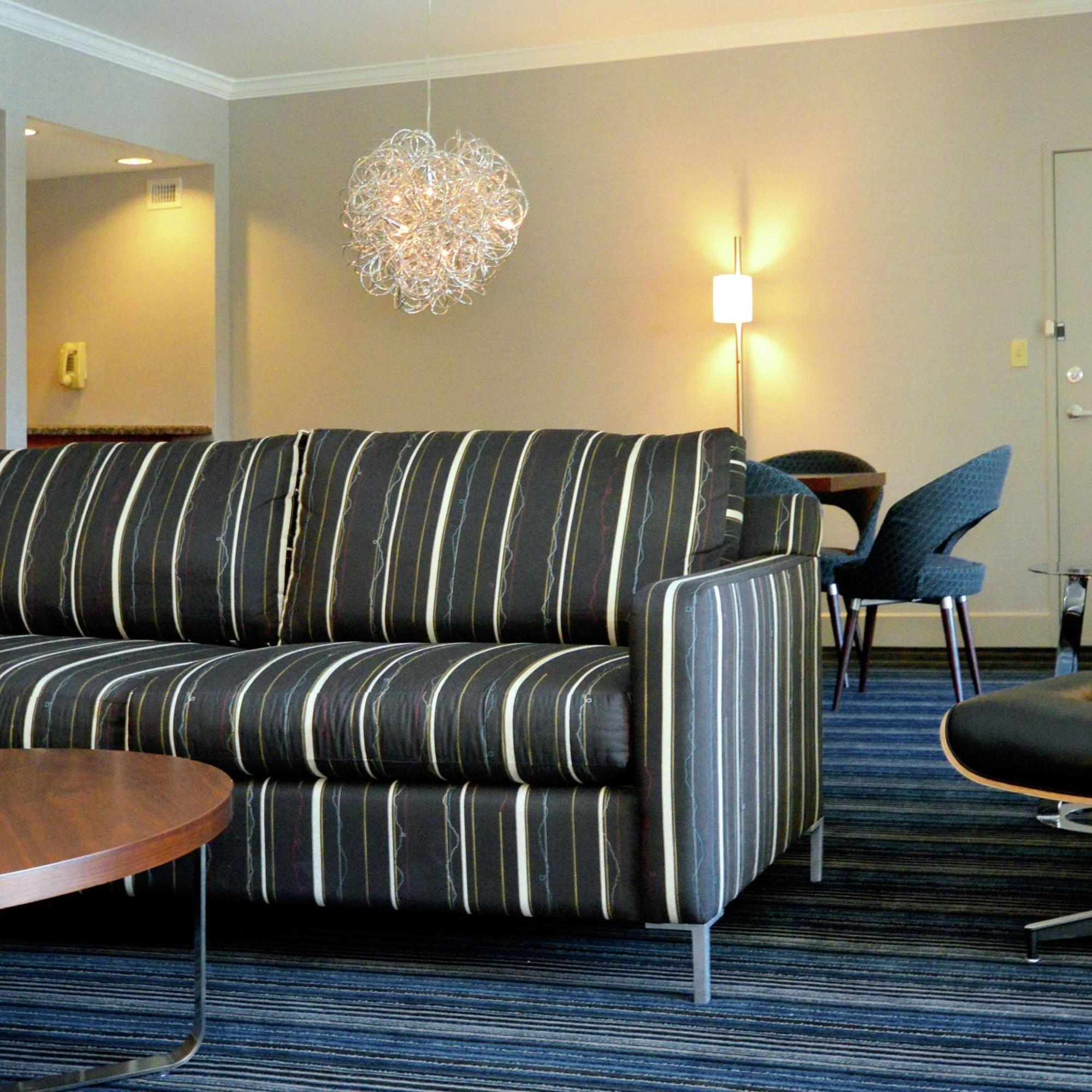Doubletree By Hilton Newark-Fremont Otel Dış mekan fotoğraf